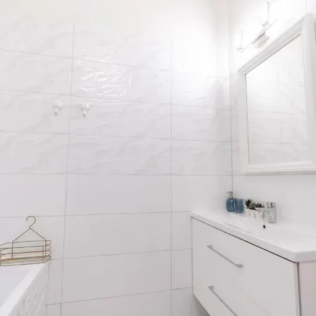 アパート Charming Suite-2br Luxury Nr Basilica & Opera ブダペスト