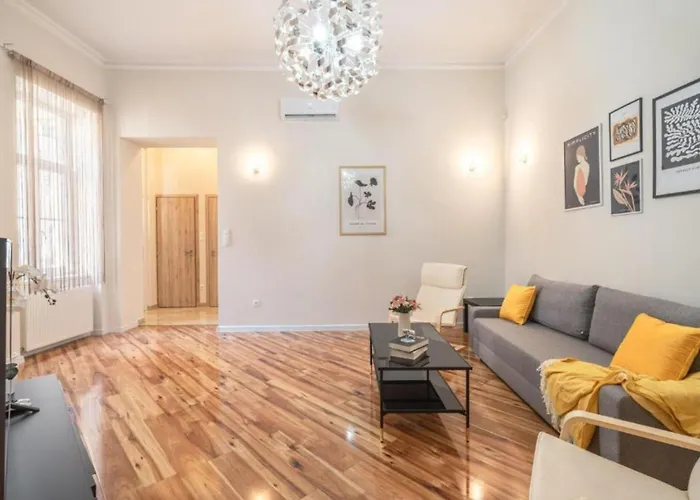 Charming Suite-2br Luxury Nr Basilica & Opera