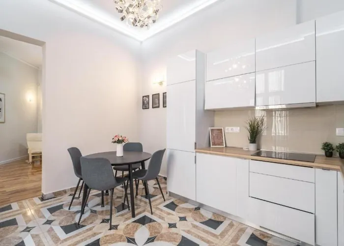 Charming Suite-2br Luxury Nr Basilica & Opera Budapest