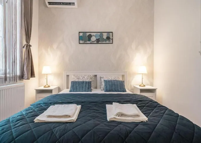 Appartamento Charming Suite-2br Luxury Nr Basilica & Opera *