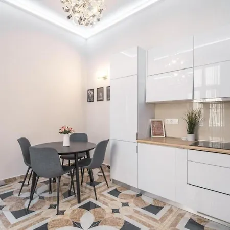 Charming Suite-2br Luxury Nr Basilica & Opera Budapesta