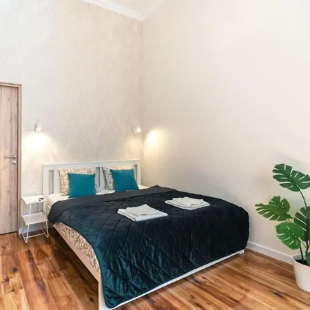 Charming Suite-2br Luxury Nr Basilica & Opera Apartament